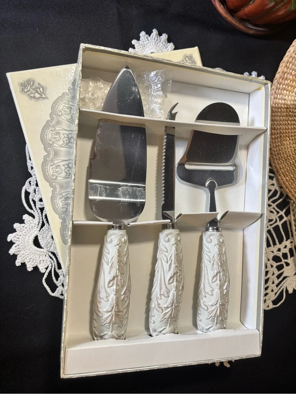 RSVP White Ceramic-Handled Cheese Knife Set Charcuterie Gift Old-New Stock